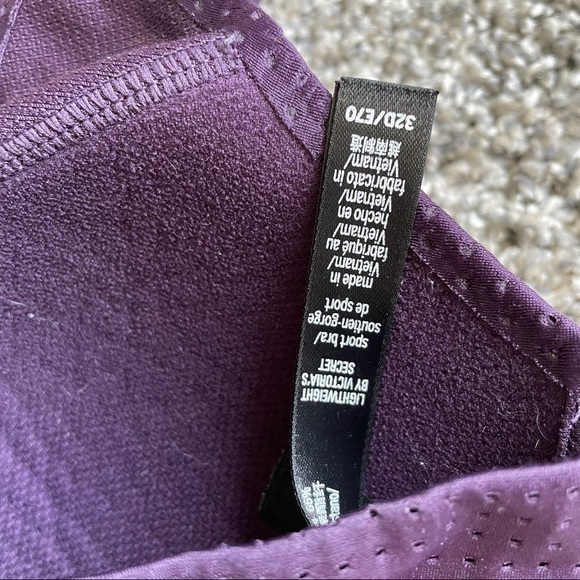 Victoria’s Secret | 32D Sports Bra - Picture 5 of 8